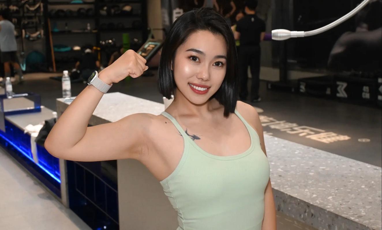 女生内裤一直有黄色分泌物的相关介绍