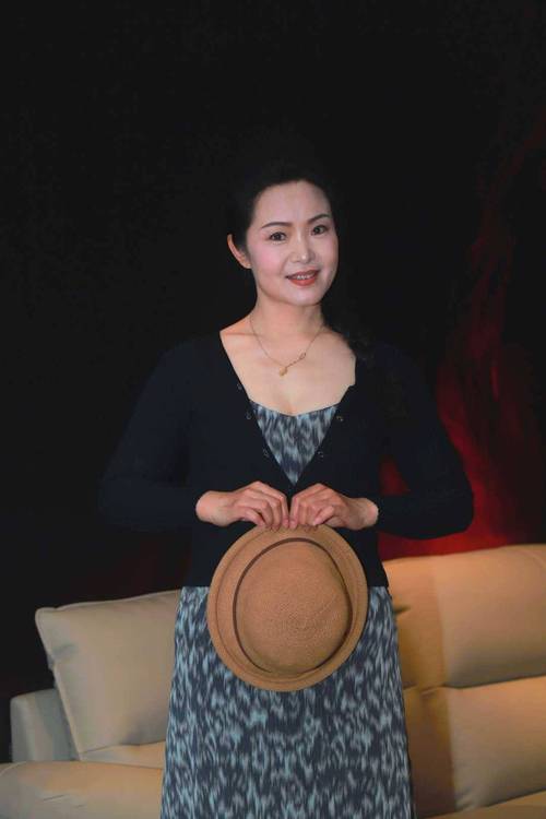 欧美成成人在线观看的相关介绍