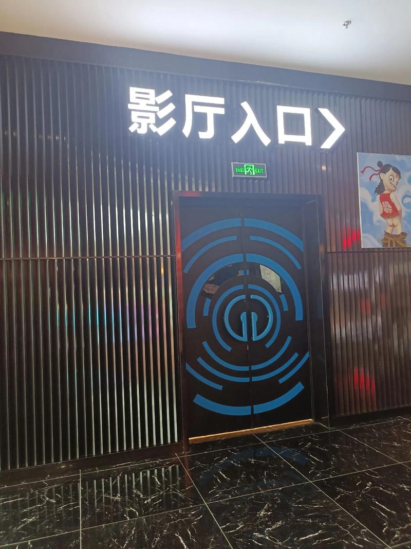 酒店约战丰满人妻3p视频的相关介绍