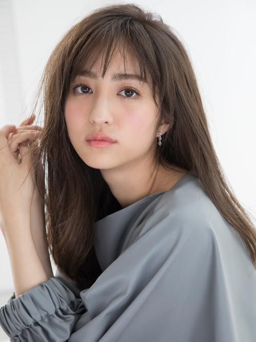 欧美成人综合在线的相关介绍