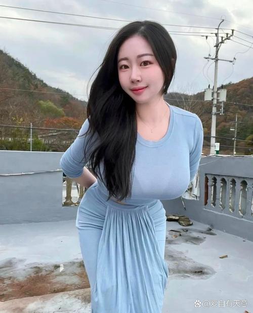 人妻色欧美在线的相关介绍